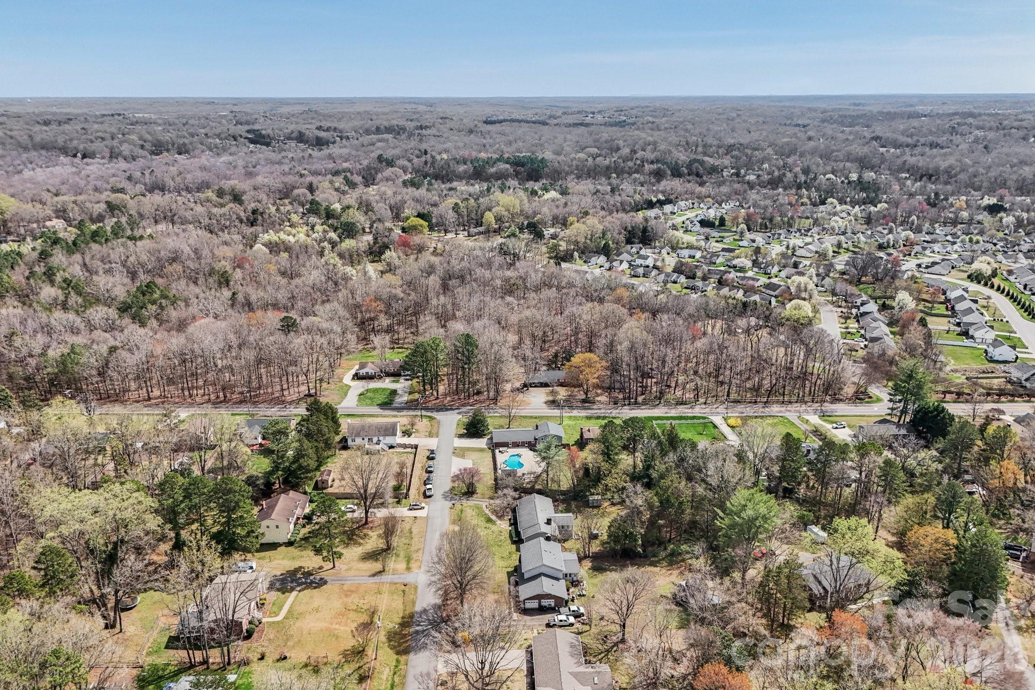 660 South Peace Haven Road Winston-Salem, NC 27103 - Photo 39 of 43 an aerial view of multiple house