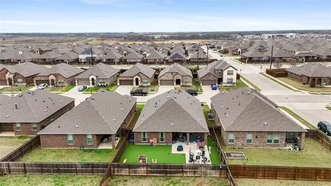 $334,999 | 11028 Los Alamos Drive, Aubrey, TX 76227
