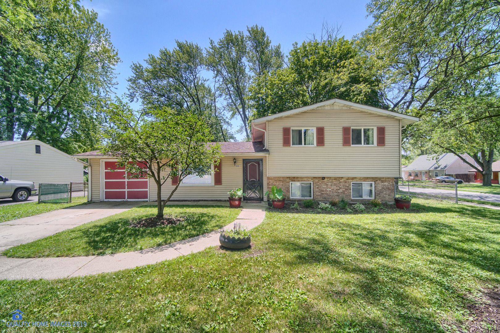 515 Spruce Road Bolingbrook, IL 60440 - Photo 2 of 23