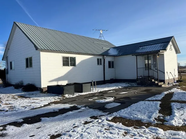 $1,600 | 725 Sand Creek Road, St. Anthony, ID 83445