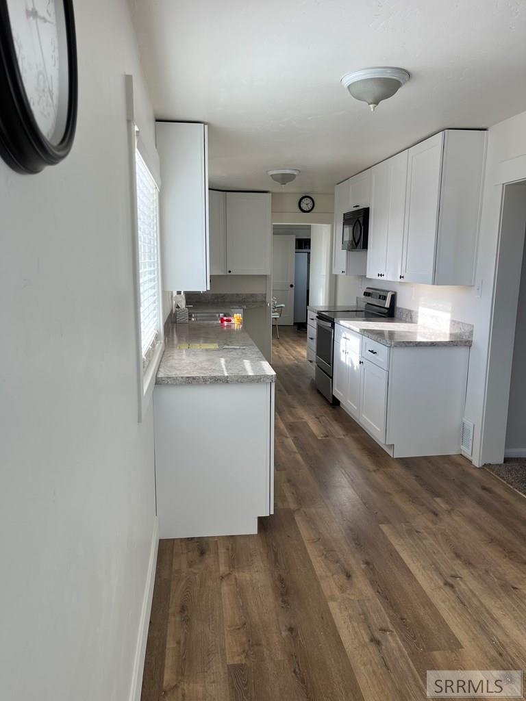 725 Sand Creek Road St. Anthony, ID 83445 - Photo 3 of 21