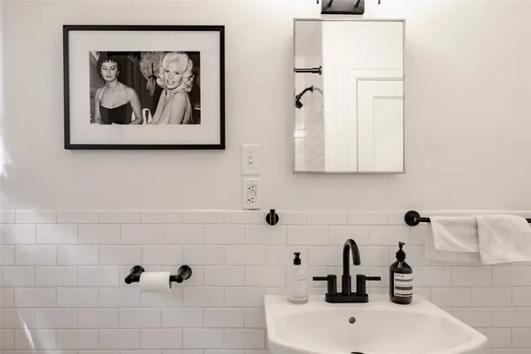 $4,500 | 1404 Eva Street, Austin, TX 78704