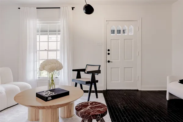 $4,500 | 1404 Eva Street, Austin, TX 78704