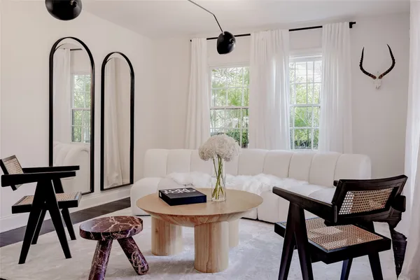 $4,500 | 1404 Eva Street, Austin, TX 78704