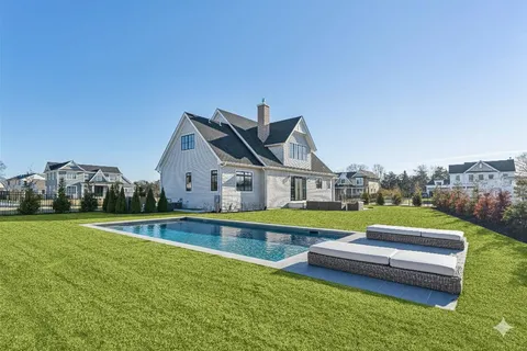 3 Margareta Court, Westhampton Beach, NY 11978