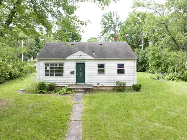$84,900 | 728 East Sherwood Terrace, Fort Wayne, IN 46806