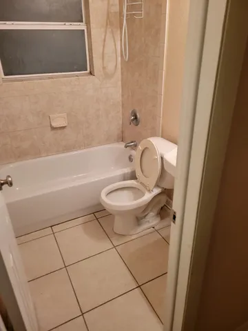 $800 | 1505 Hudson Street, Unit 4, Tallahassee, FL 32301