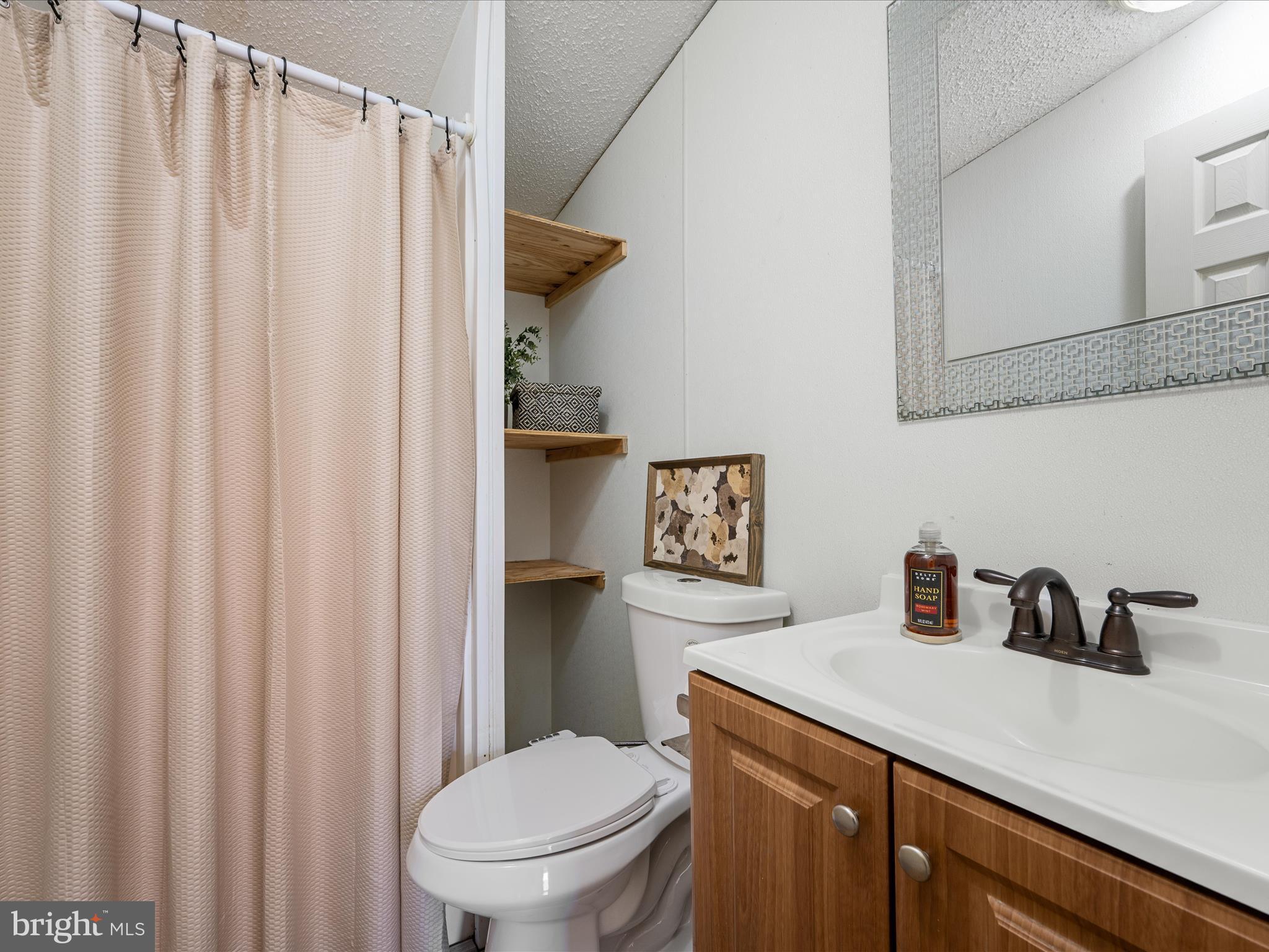 155 Engle Road Harpers Ferry, WV 25425 - Photo 27 of 44 Bathroom