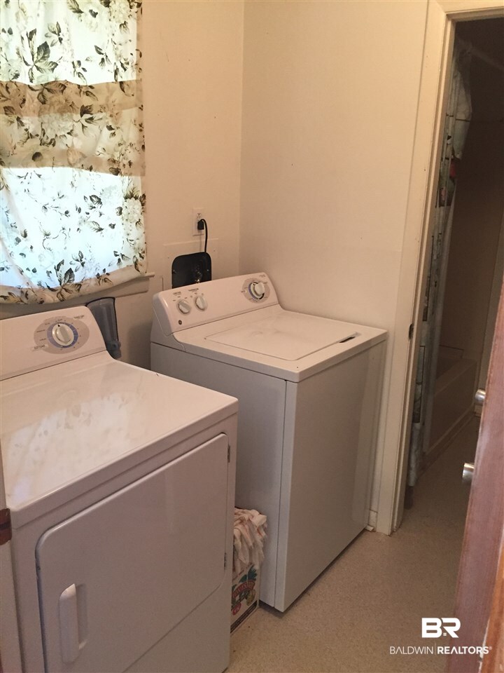 630 East Ridge Drive Foley, AL 36535 - Photo 9 of 10 Utility Room