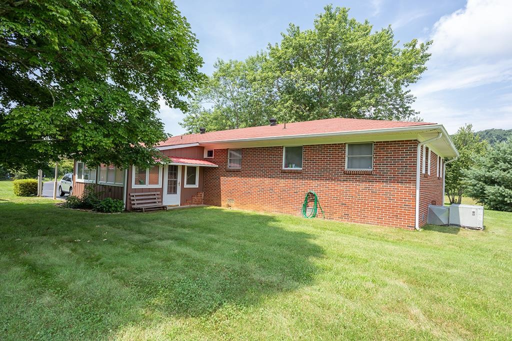 215 Brook Bryson Road Southeast Cleveland, TN 37311 - Photo 7 of 41 Gallery Image 7