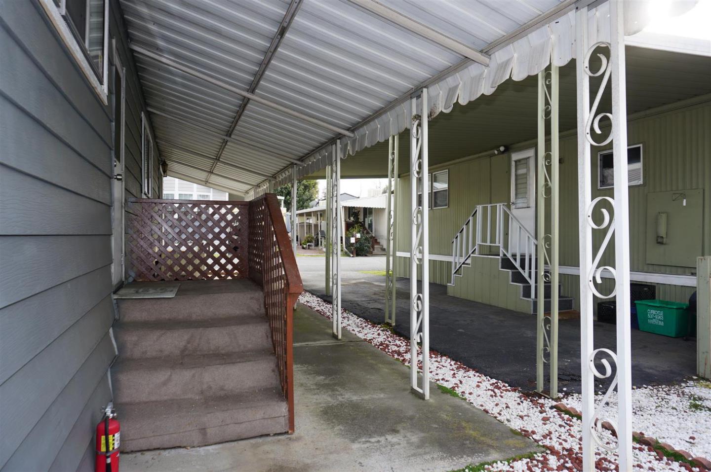 2150 Almaden Road, Unit 62 San Jose, CA 95125 - Photo 27 of 38 a view of entryway
