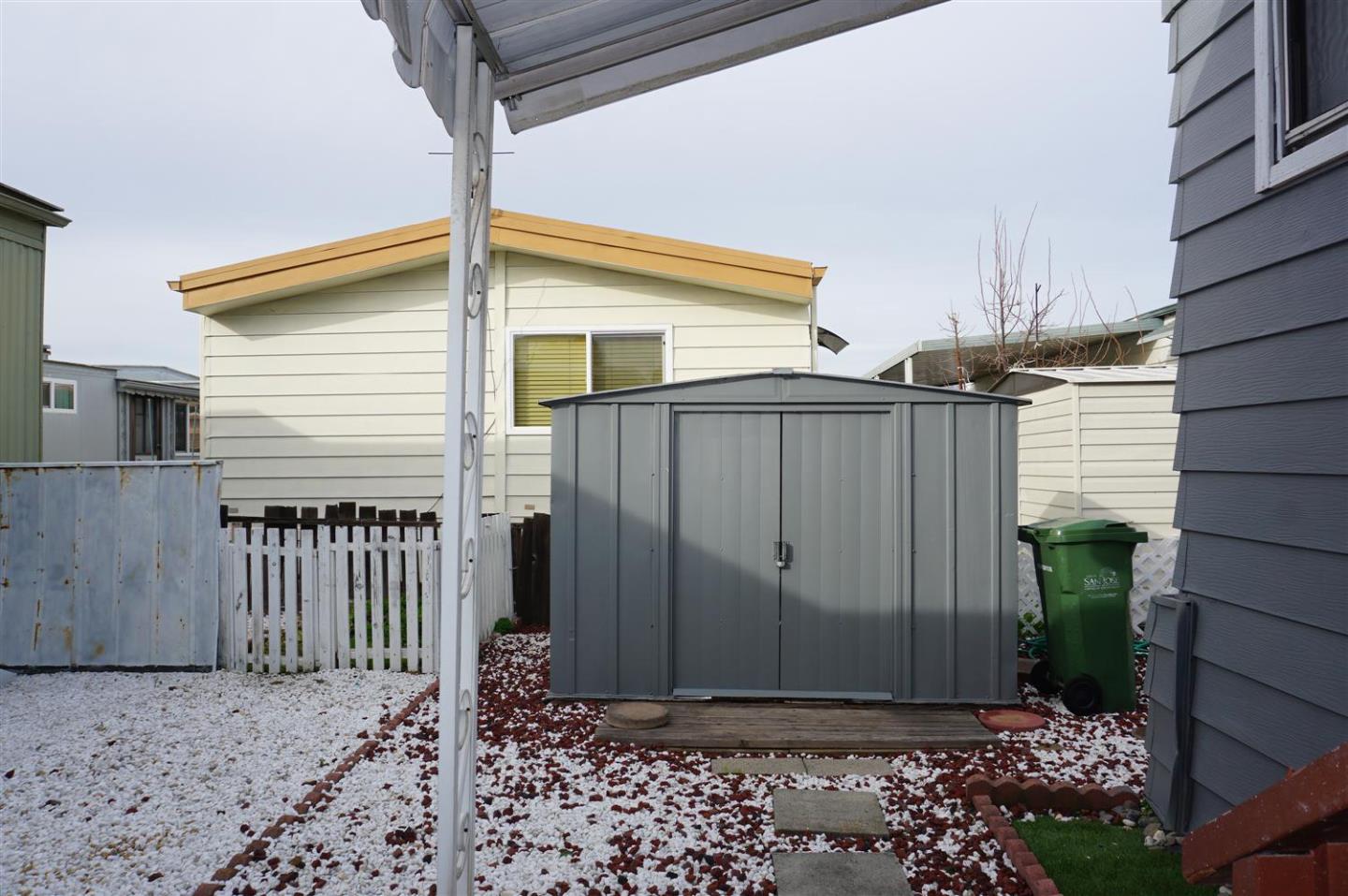 2150 Almaden Road, Unit 62 San Jose, CA 95125 - Photo 32 of 38 a view of a house with backyard