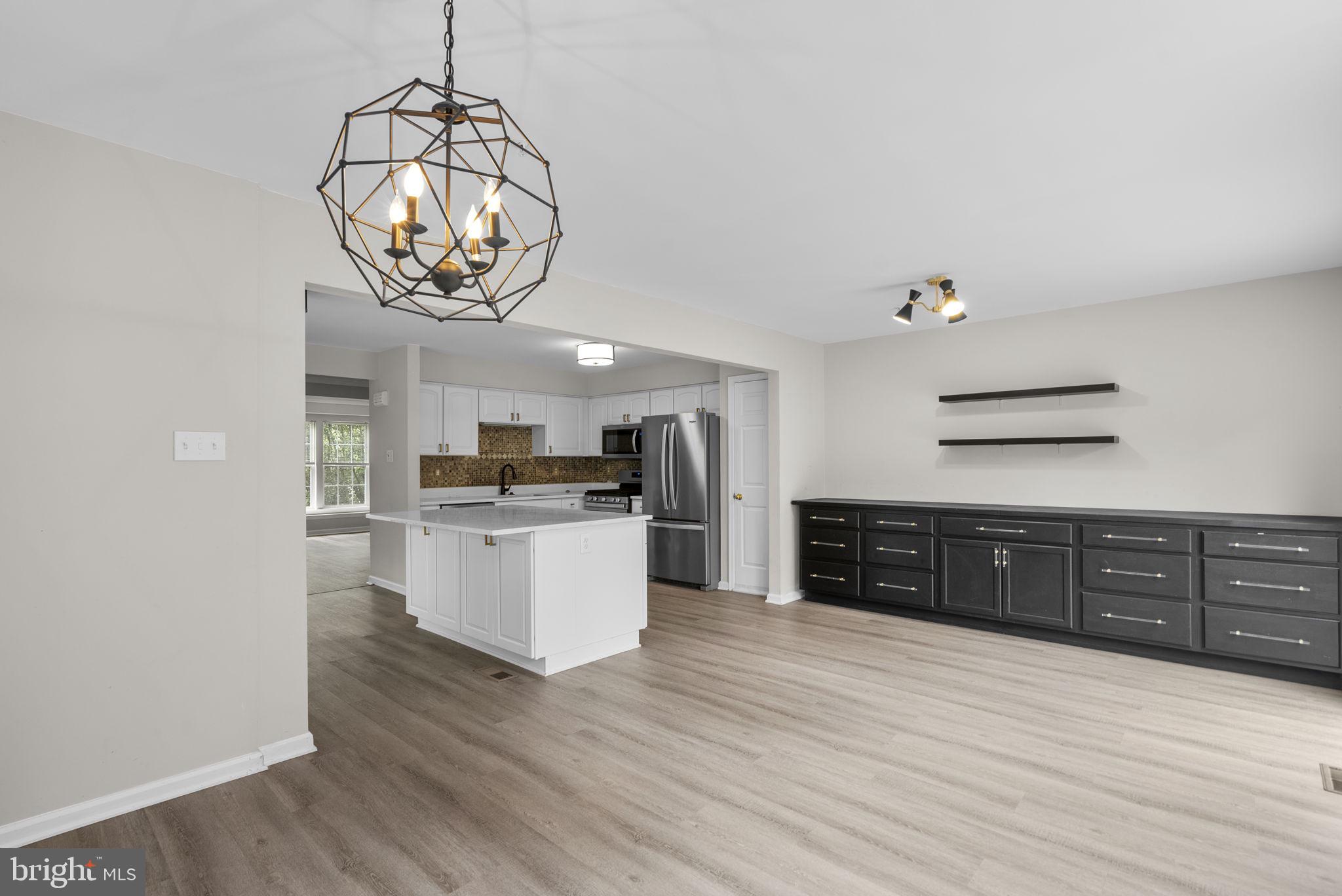 4642 Ripley Manor Terrace Olney, MD 20832 - Photo 20 of 43 Kitchen/Family Room