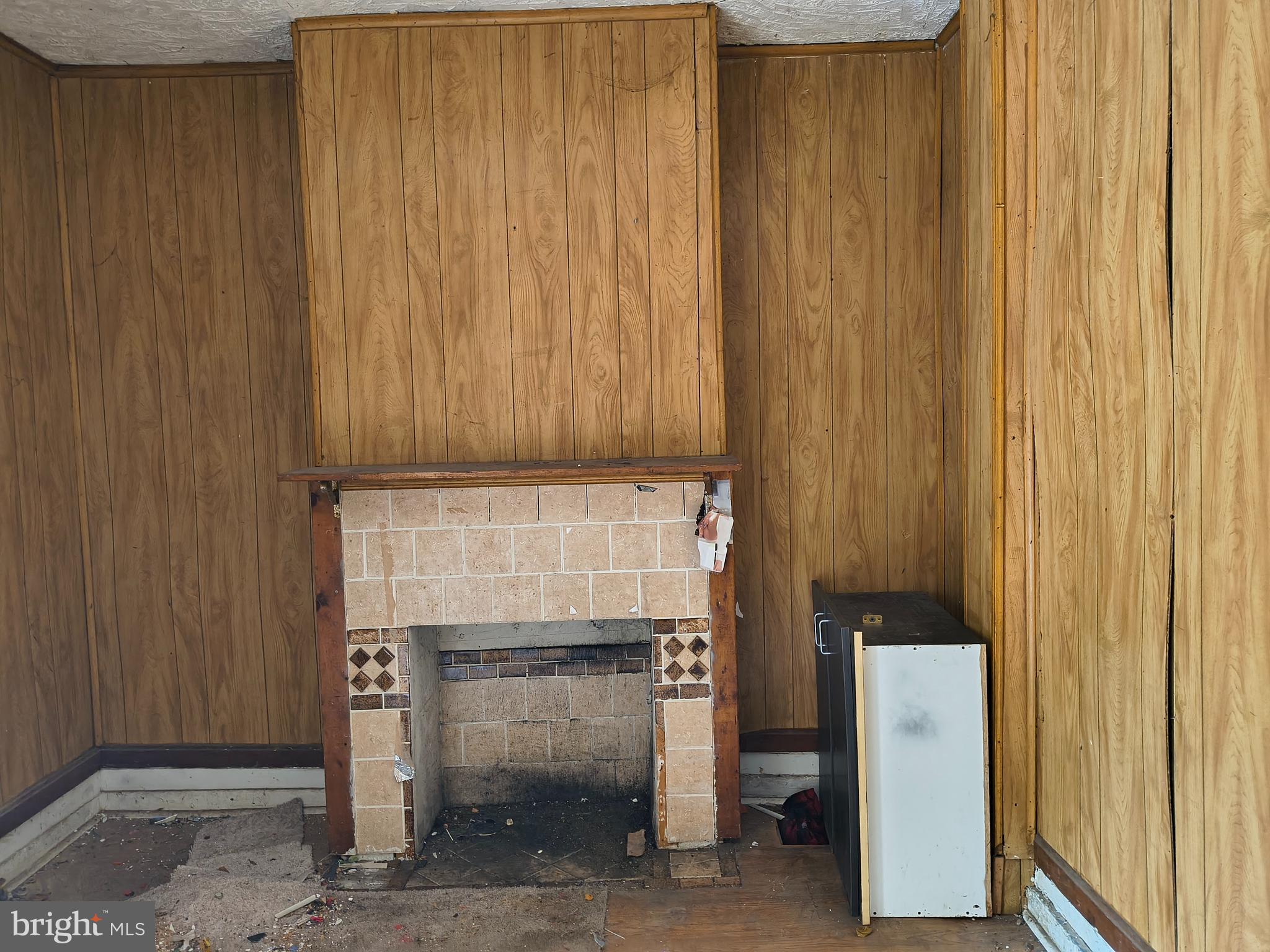 1817 Vine Street Baltimore, MD 21223 - Photo 2 of 9 a view of storage room