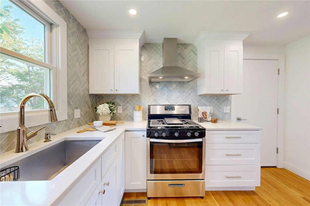 78 Netop Drive Warwick, RI 02818 - Photo 15 of 38