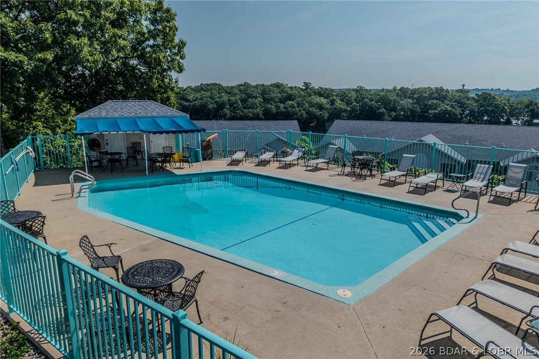 194 Sac Road, Unit D301 Sunrise Beach, MO 65079 - Photo 39 of 43 Community pool