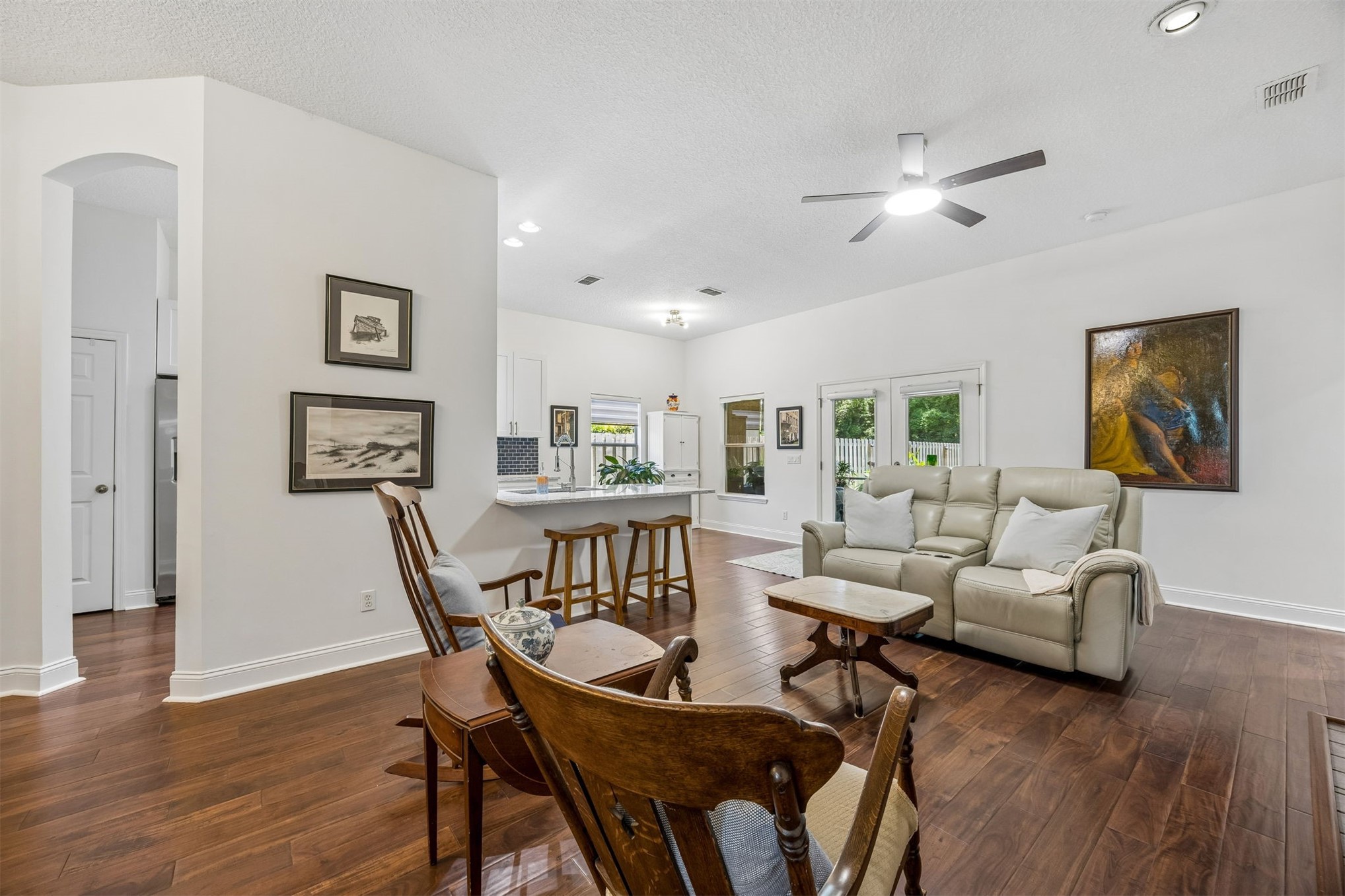 86107 Remsenburg Drive Fernandina Beach, FL 32034 - Photo 4 of 58 a living room with furniture and a wooden floor