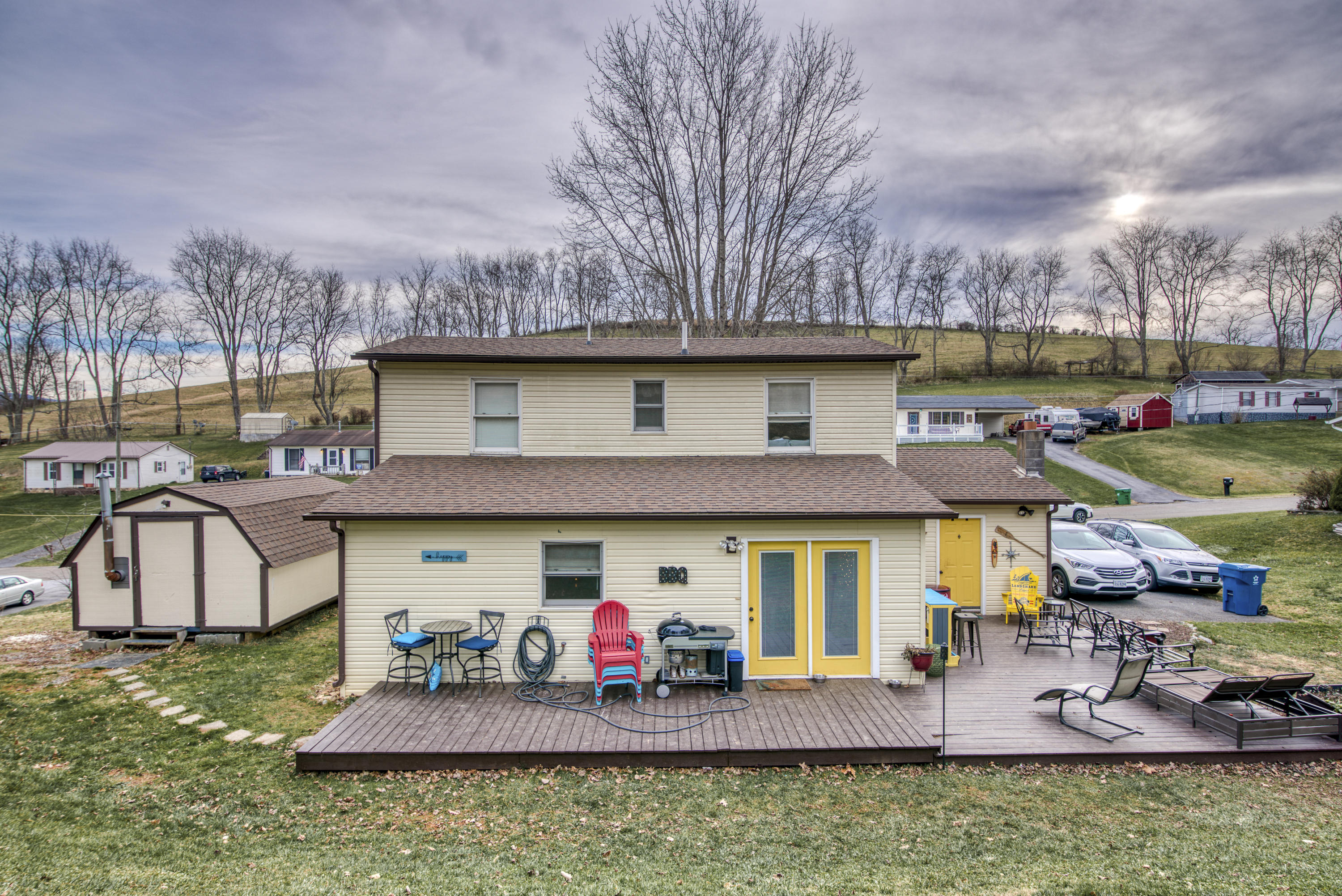 110 Riley Drive Chilhowie, VA 24319 - Photo 4 of 29 110-Riley-Dr-Chilhowie-VA Highlands-Real