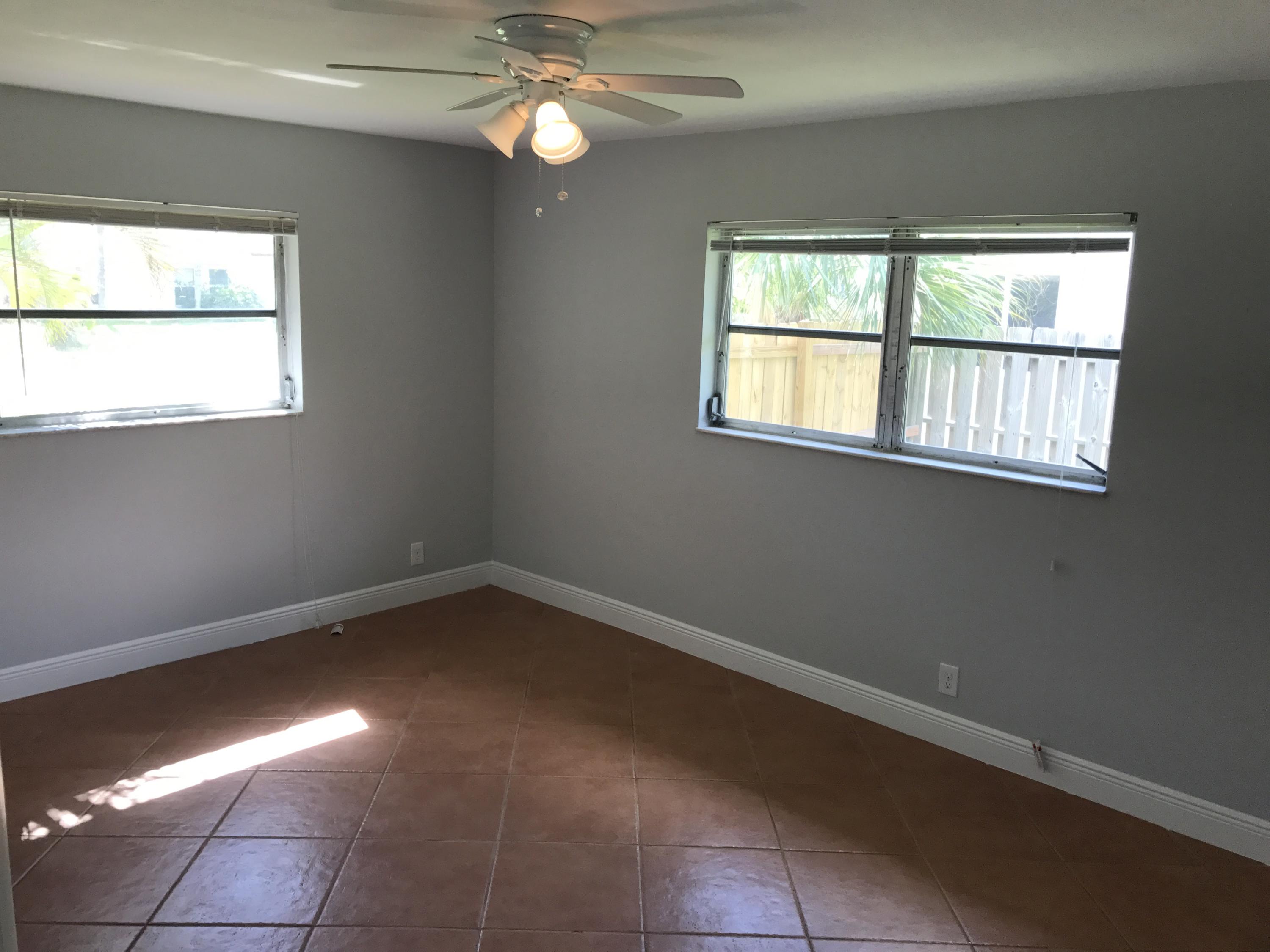 109 Mohigan Circle Boca Raton, FL 33487 - Photo 20 of 40 IMG_2702