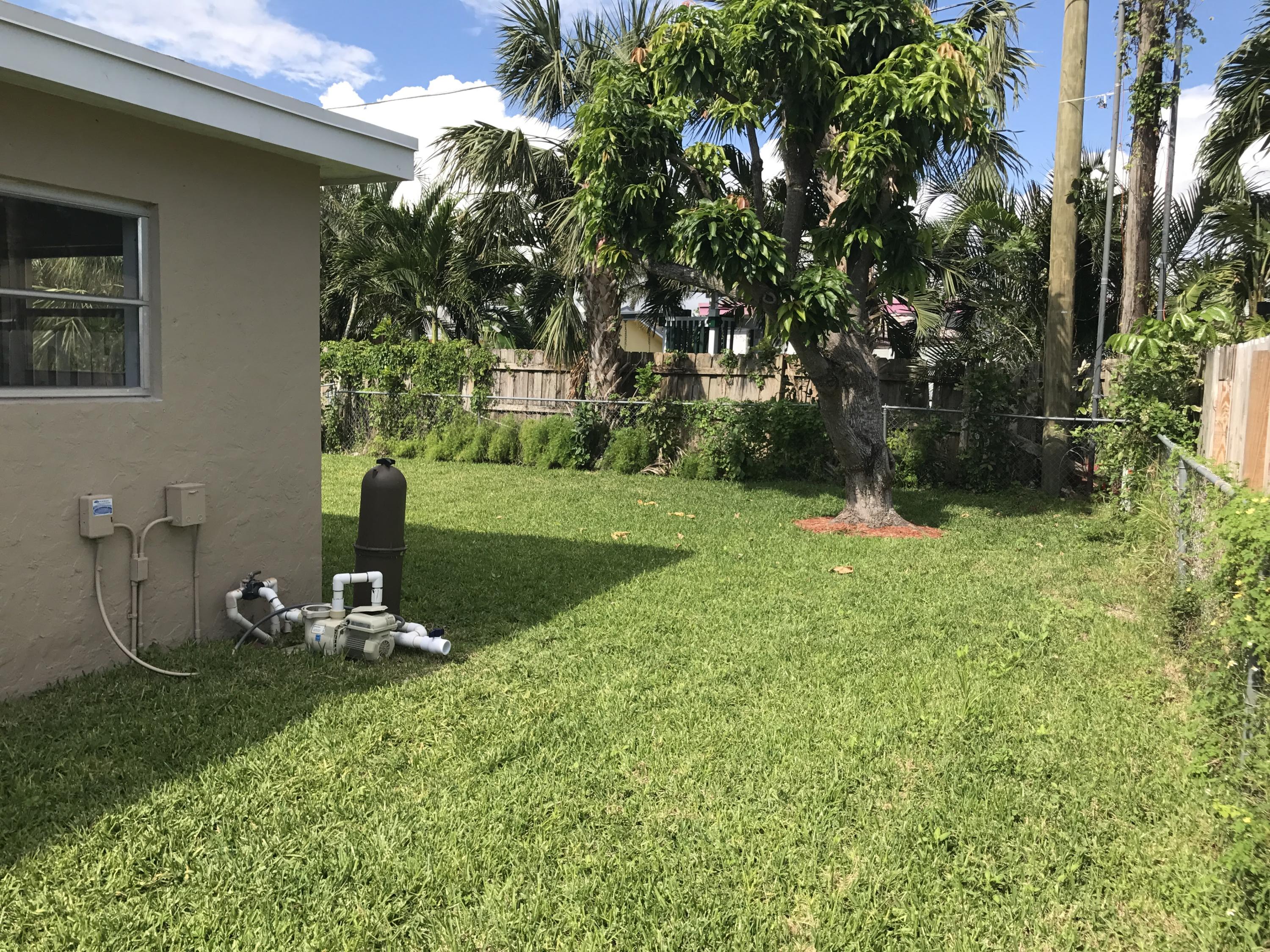 109 Mohigan Circle Boca Raton, FL 33487 - Photo 39 of 40 IMG_2730