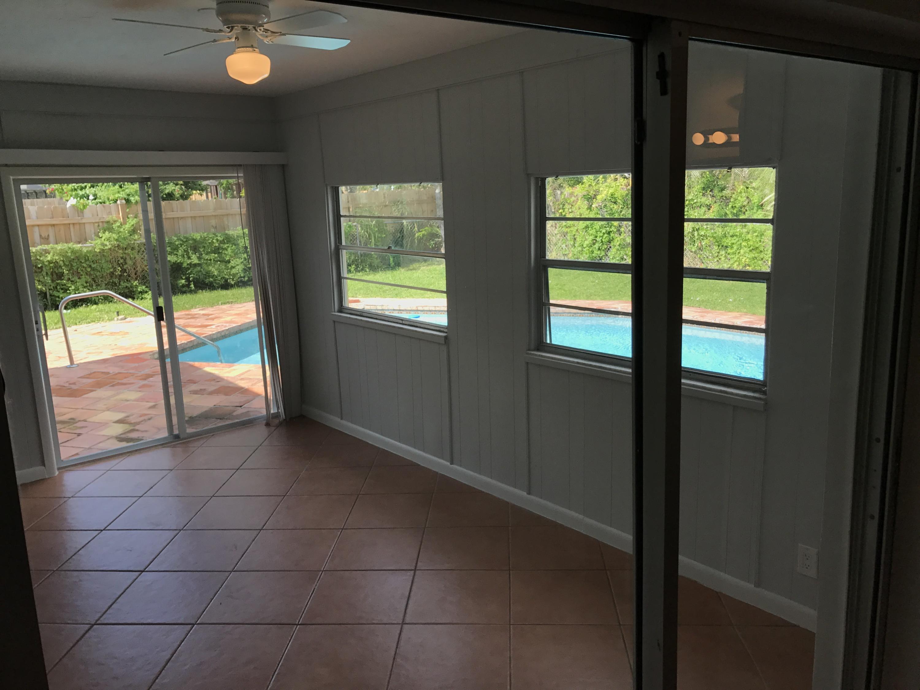 109 Mohigan Circle Boca Raton, FL 33487 - Photo 8 of 40 IMG_2681