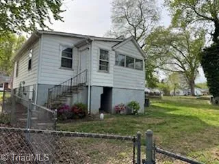 $1,200 | 408 Oakhurst Street, Kernersville, NC 27284