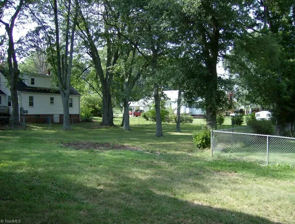 $1,200 | 408 Oakhurst Street, Kernersville, NC 27284