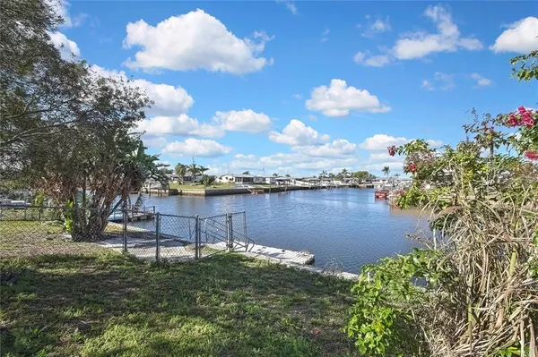 $440,000 | 12527 1st Isle, Hudson, FL 34667