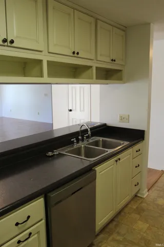 $238,000 | 721 East Waterloo Court, Bloomington, IN 47401