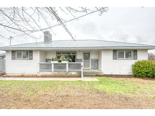 $428,400 | 1390 West Orchard Avenue, Hermiston, OR 97838