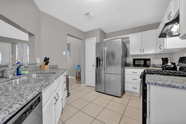 $4,999 | 4510 Beechcraft Street, Seabrook, TX 77586