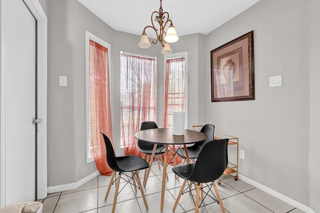 $4,999 | 4510 Beechcraft Street, Seabrook, TX 77586