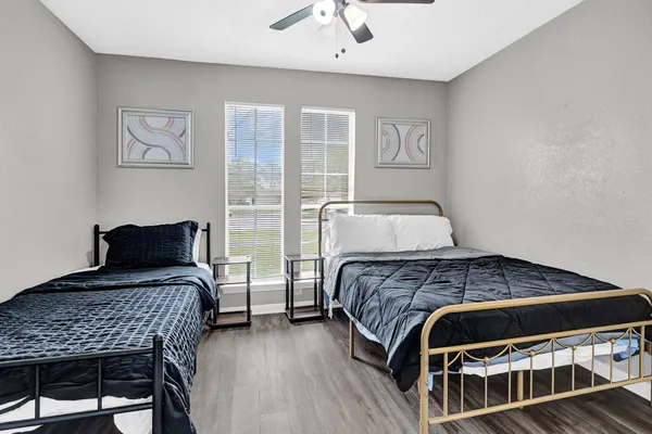 $4,999 | 4510 Beechcraft Street, Seabrook, TX 77586