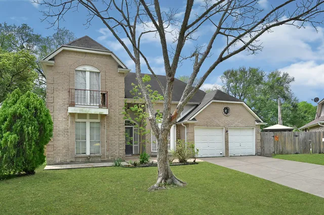 $4,999 | 4510 Beechcraft Street, Seabrook, TX 77586