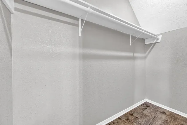 $4,999 | 4510 Beechcraft Street, Seabrook, TX 77586