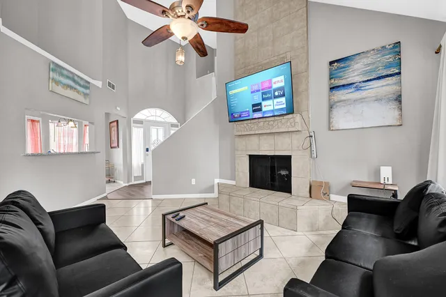 $4,999 | 4510 Beechcraft Street, Seabrook, TX 77586