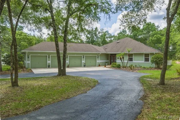$750,000 | 2816 East Hampshire Street, Inverness, FL 34453