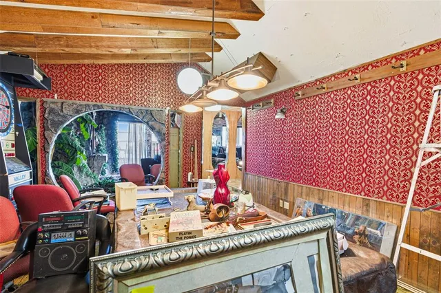 $500,000 | 7061 62nd Street North, Pinellas Park, FL 33781