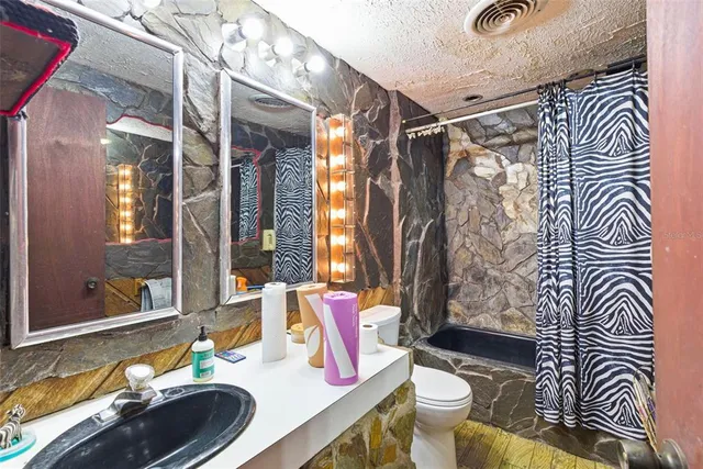 $500,000 | 7061 62nd Street North, Pinellas Park, FL 33781