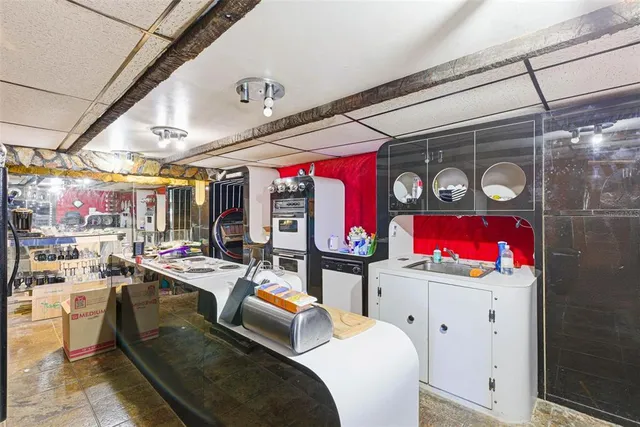 $500,000 | 7061 62nd Street North, Pinellas Park, FL 33781