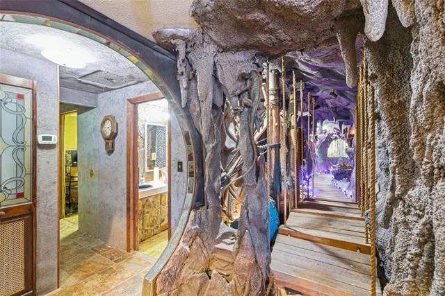 $500,000 | 7061 62nd Street North, Pinellas Park, FL 33781