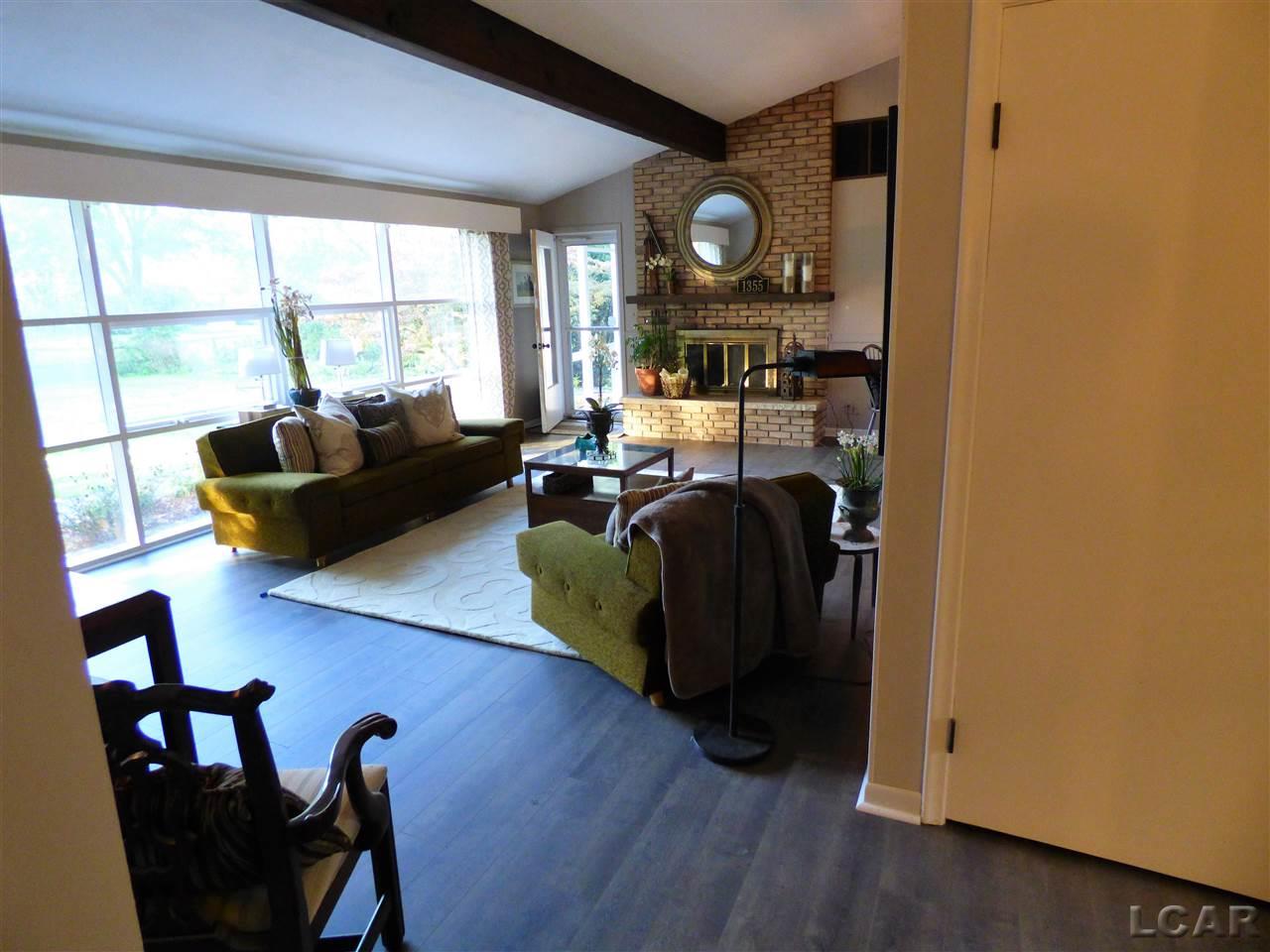 1355 Trenton Road Adrian, MI 49221 - Photo 14 of 38 31363388-13.JPG