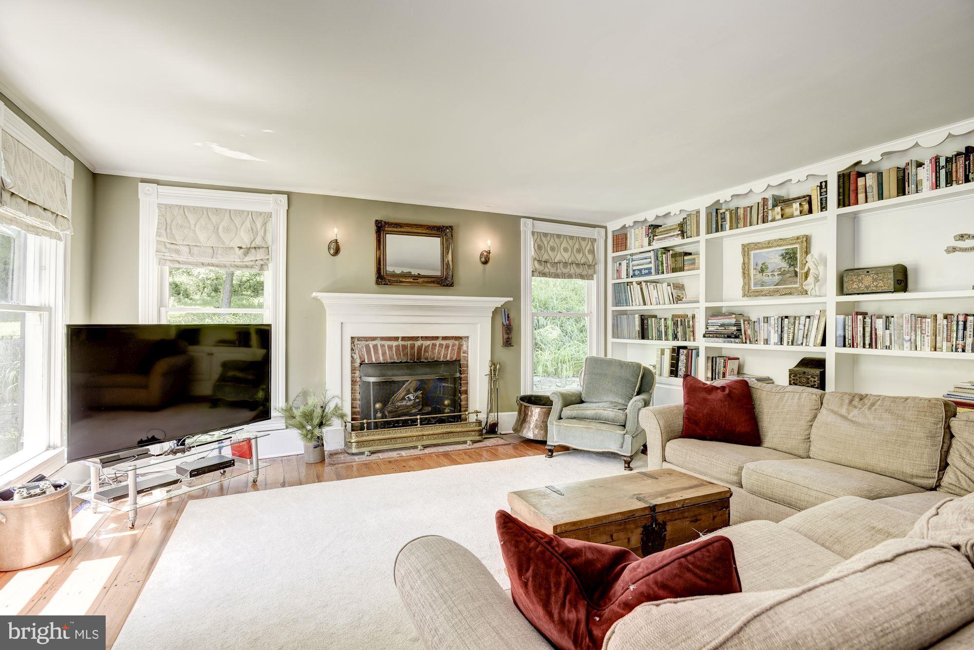 18203 Sands Road Purcellville, VA 20132 - Photo 16 of 48 Gallery Image 16