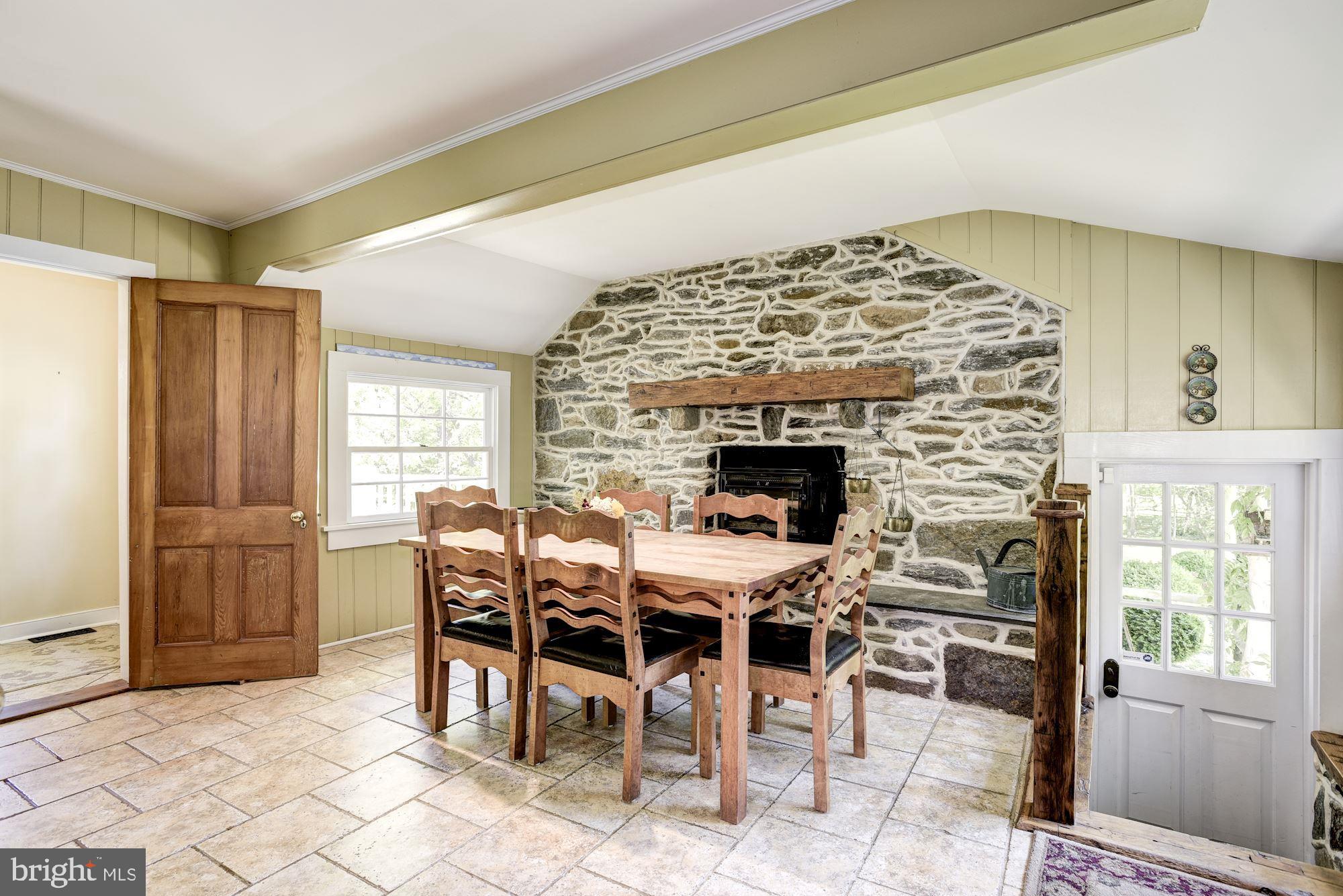 18203 Sands Road Purcellville, VA 20132 - Photo 18 of 48 Gallery Image 18