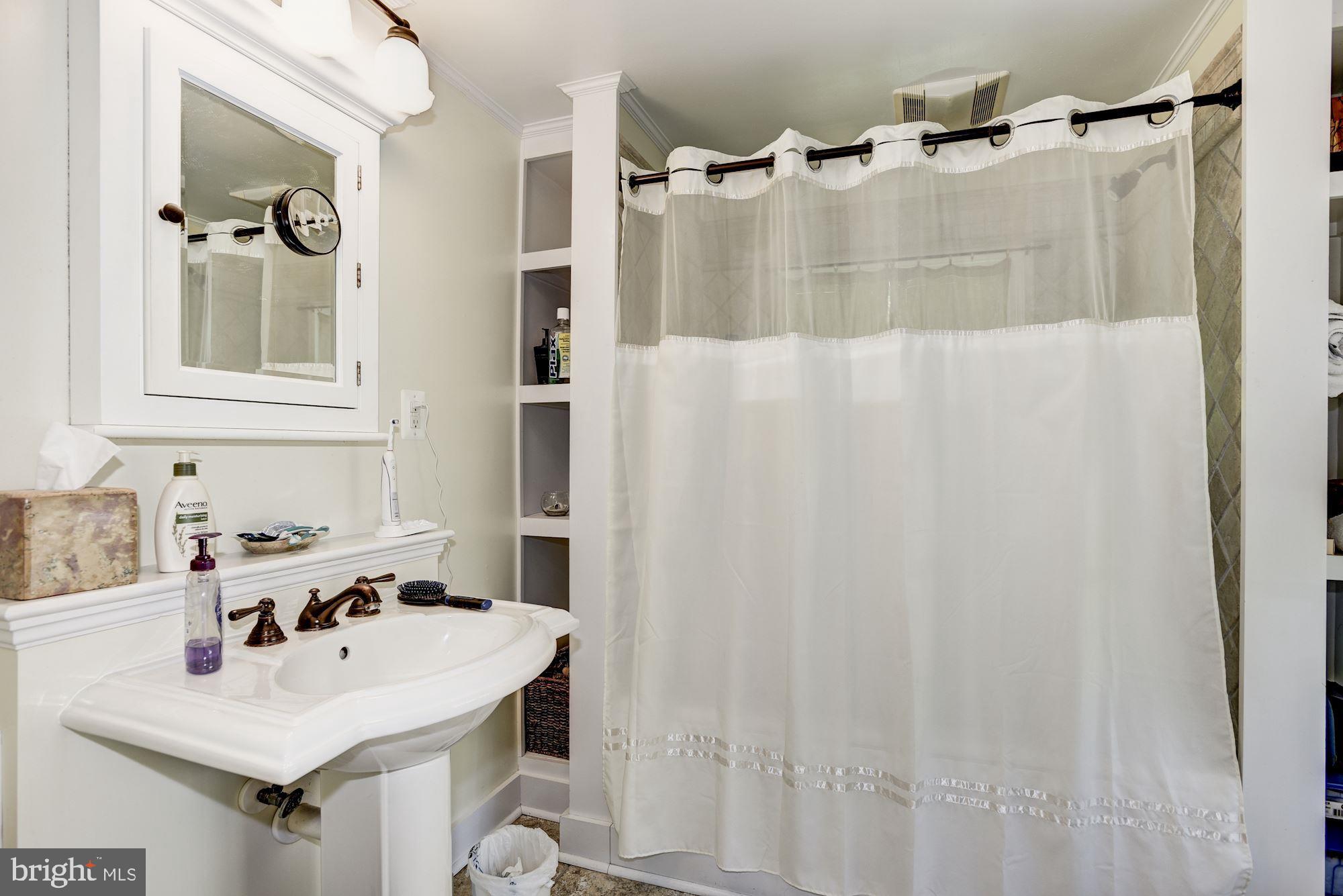 18203 Sands Road Purcellville, VA 20132 - Photo 22 of 48 Gallery Image 22