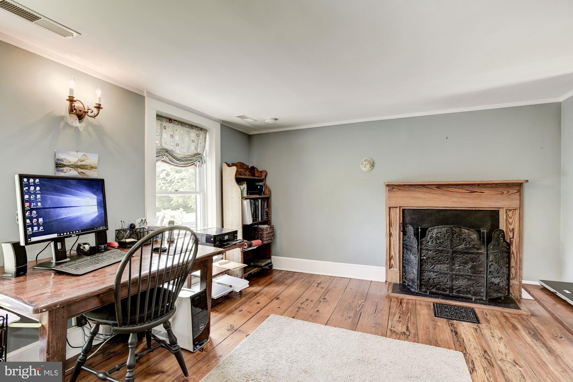 18203 Sands Road Purcellville, VA 20132 - Photo 26 of 48 Gallery Image 26