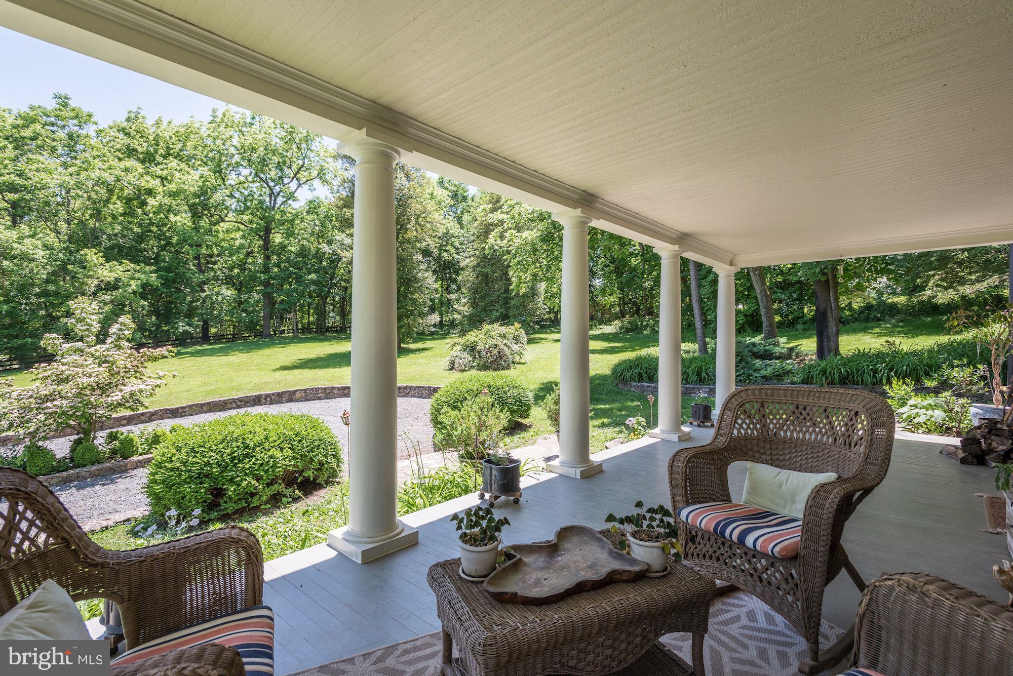 18203 Sands Road Purcellville, VA 20132 - Photo 4 of 48 Gallery Image 4