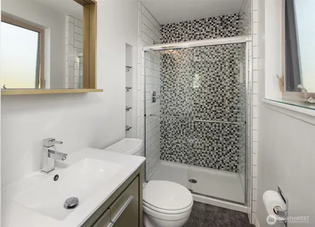 $950,000 | 4977 19th Avenue South, Seattle, WA 98108