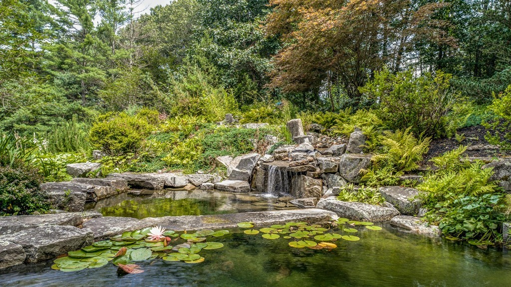 24 Davis Road Carlisle, MA 01741 - Photo 3 of 24 Gallery Image 3