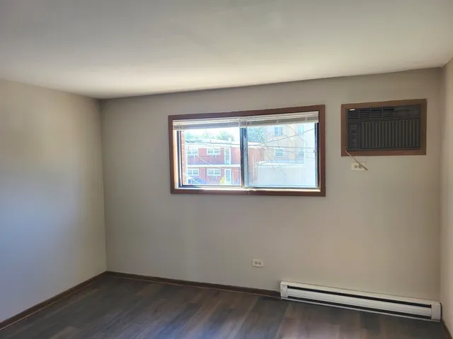 $1,795 | 1257 Harding Avenue, Unit A2, Des Plaines, IL 60016